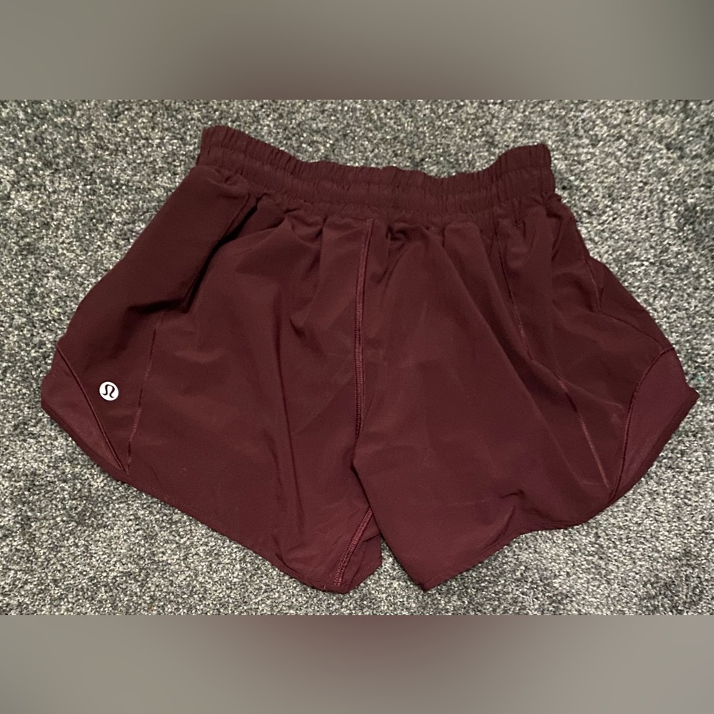 Maroon lululemon hotty hot shorts!